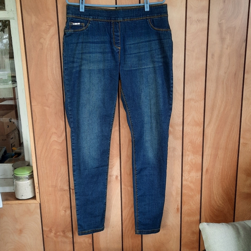 Coco + Carmen skinny jeans